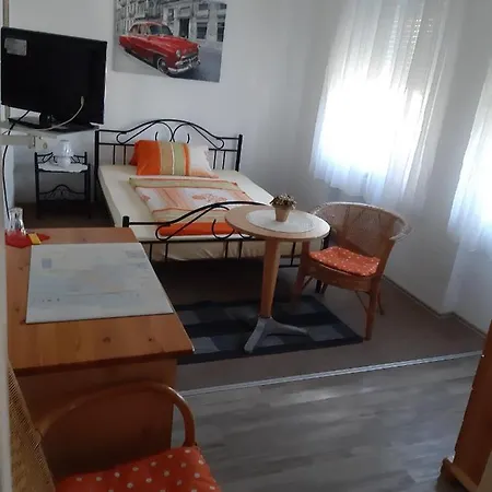 City Hotel